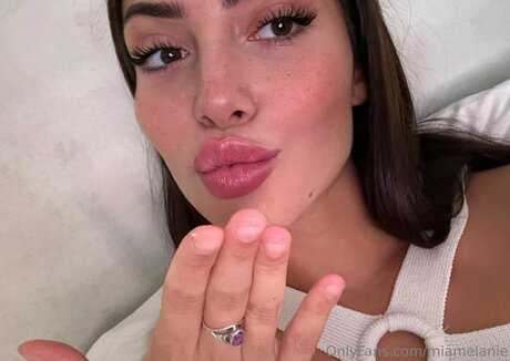 MiaMelanie onlyfans sex leaks
