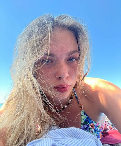 Izzy Swin leaked onlyfans.