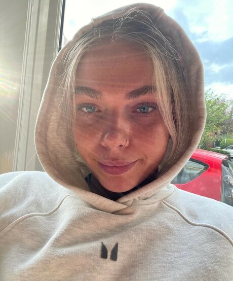 Izzy Swin boobs onlyfans