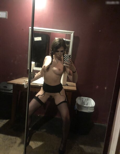 Joseline Kelly only fans pic