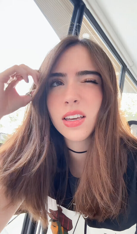 Gabriela Bee Profile pic