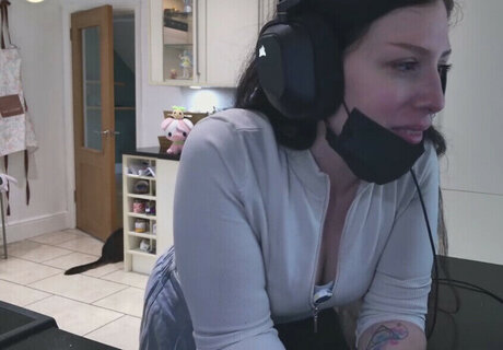 Dya Rikku nude onlyfans pics