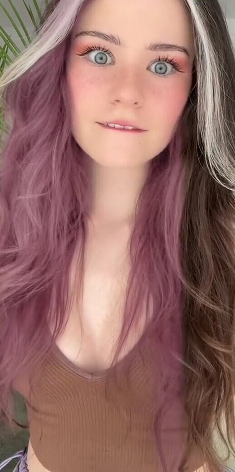 nadinebreaty onlyfans leaked pictures