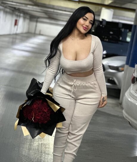 Melek Azad nsfw onlyfans