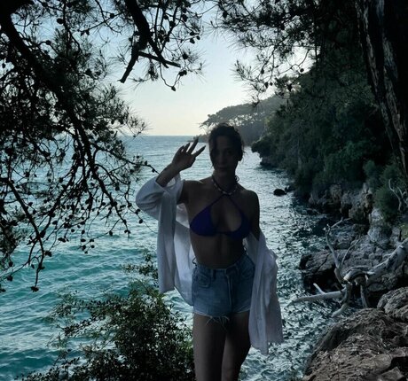 Ebrukzlyr onlyfans porno