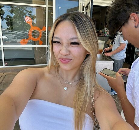 Angelle Dagun feet onlyfans