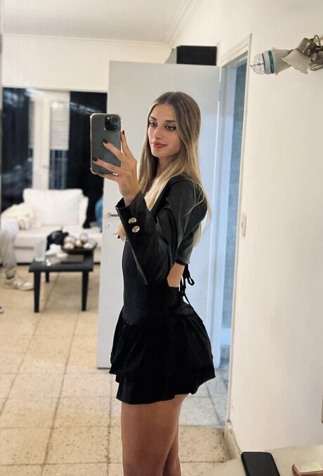 Jazmin Peralta onlyfans images