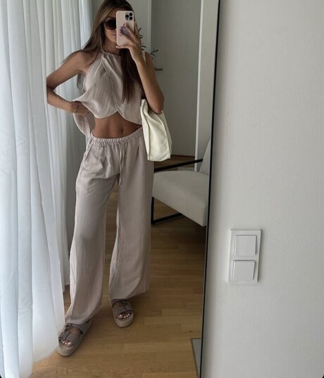 Gerda Lewis onlyfans pics leaked