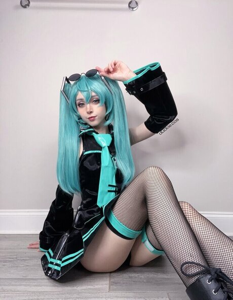 Duckie Cos onlyfans naked pics