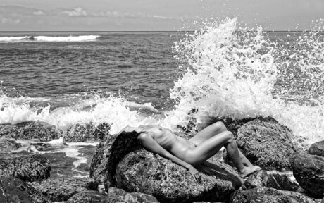 Lela Loren onlyfans free content