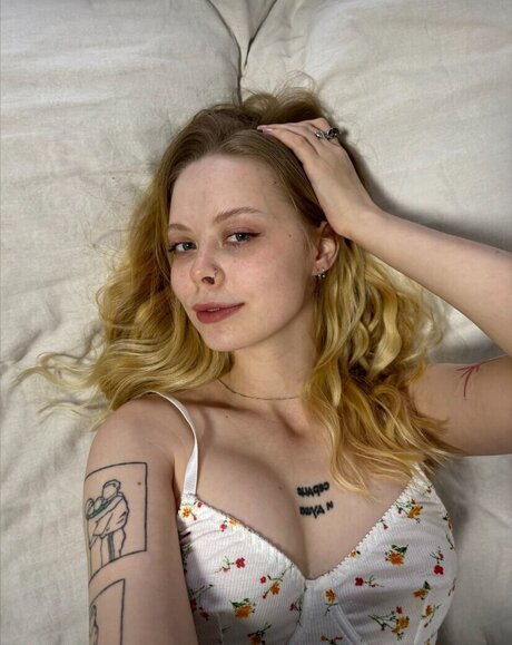 Luisa Kaiser onlyfans striptease