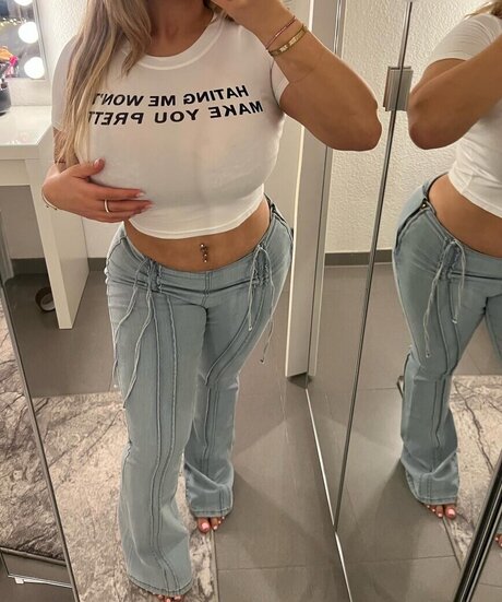 Nilufarsra onlyfans content