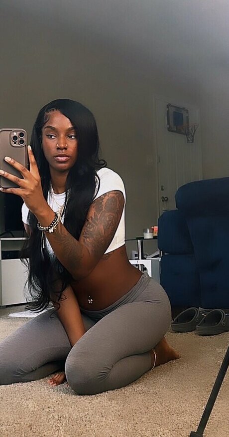 lauryntierre onlyfans nude leaks