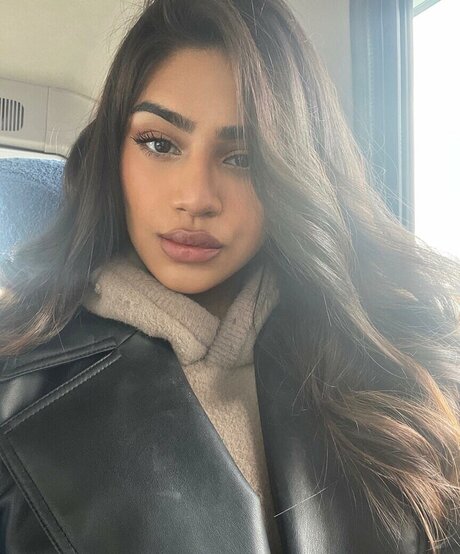 Pakhi Gadh boobs onlyfans