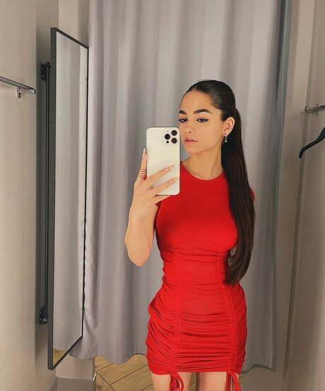 Sofia Chernasova onlyfans porn nude