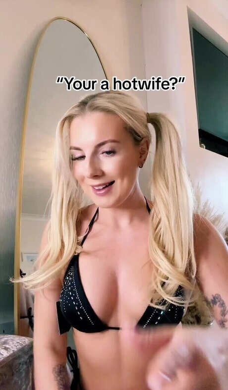 Emily Walters pics onlyfans