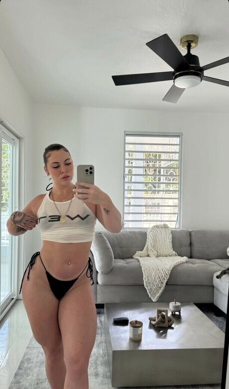 nicolecarluccii onlyfans leak porn