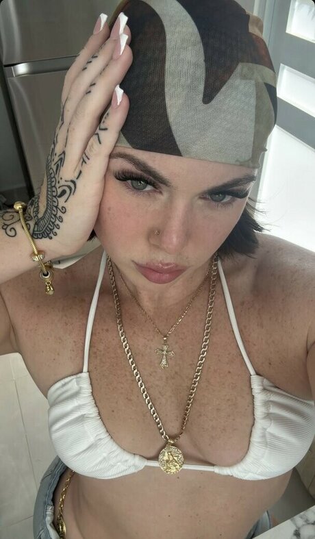 nicolecarluccii Profile pic