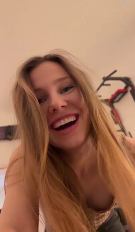 Affe auf Bike tits onlyfans