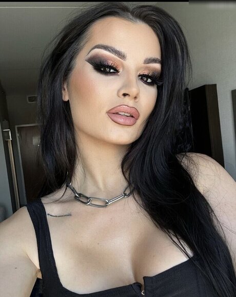 Saraya Jade Bevis onlyfans naked