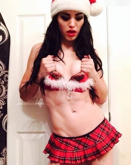 Saraya Jade Bevis onlyfans.