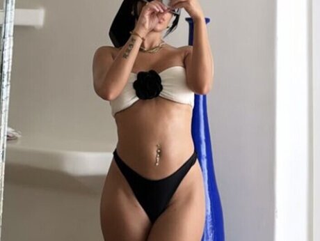 Leyla Lahouar onlyfans ass