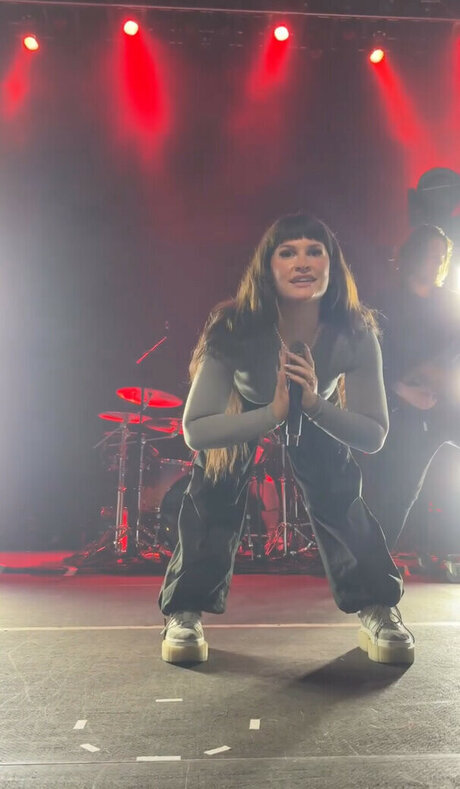 Courtney LaPlante onlyfans explicit content