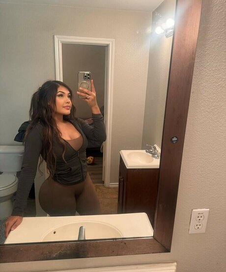 Melissamariee 11 11atm onlyfans model images