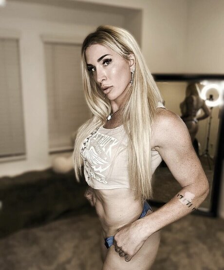 Gabbi Tuft onlyfans posts