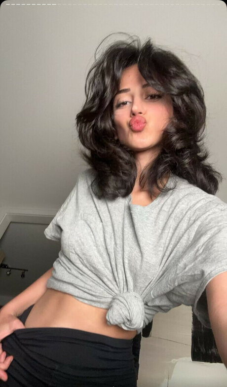 Melody Oz strip onlyfans