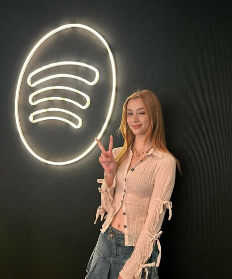 Megan Skiendiel onlyfans model