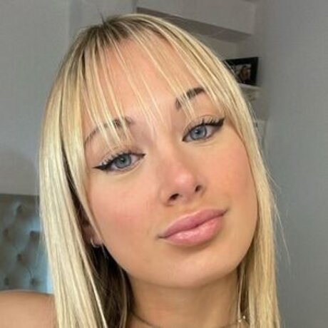 Isabella Honey xxx only fans