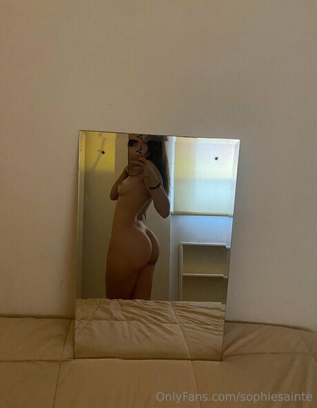 sophiesainte nude only fans