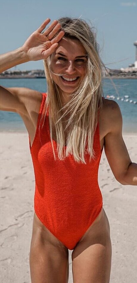 Adrienne Koleszar porn onlyfans leak