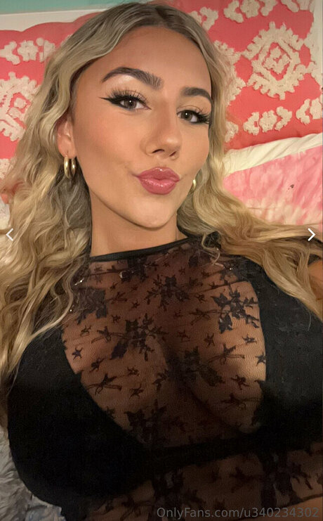 Arianna Felber onlyfans model images