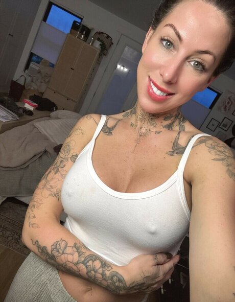 naughtybrunchwife onlyfans posts