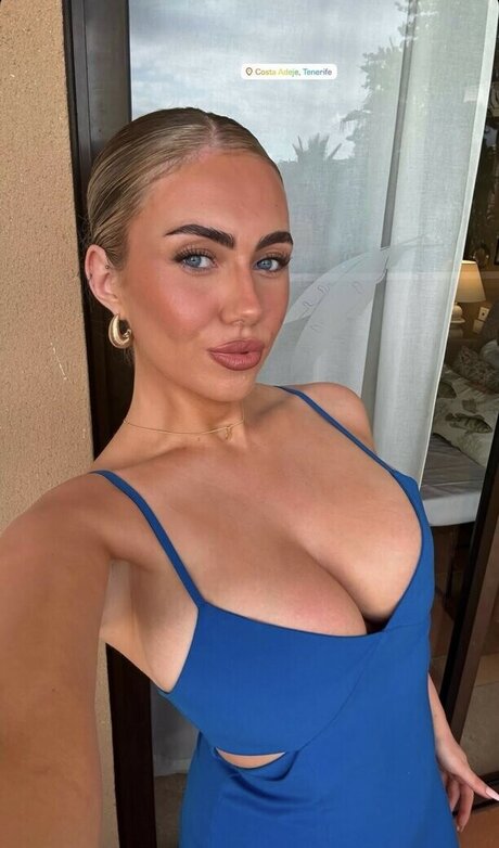 Ellie Williamson only fans photos