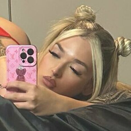 kiwi kenz boobs onlyfans