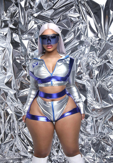 NyNyirene Profile pic