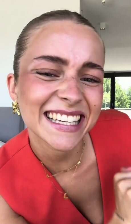 Lea Breuer nude only fans