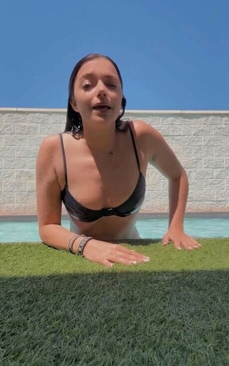 Anne Menden nude on onlyfans