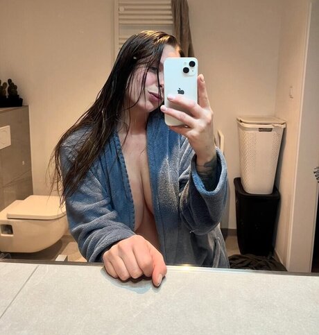 Steffania Morello onlyfans nude photos