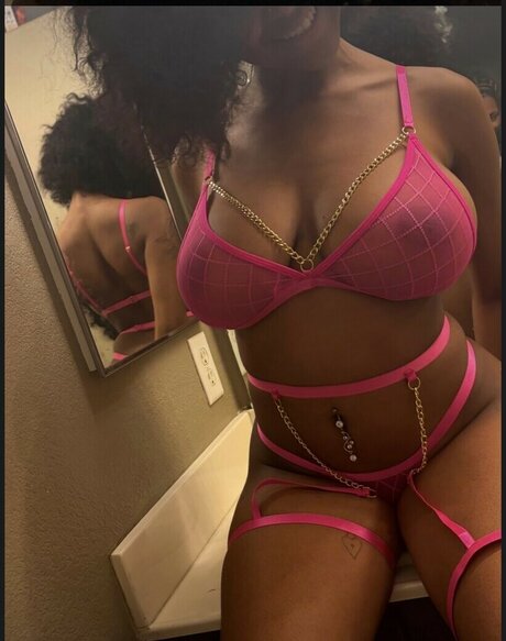 Alicia Adams onlyfans nude leaks