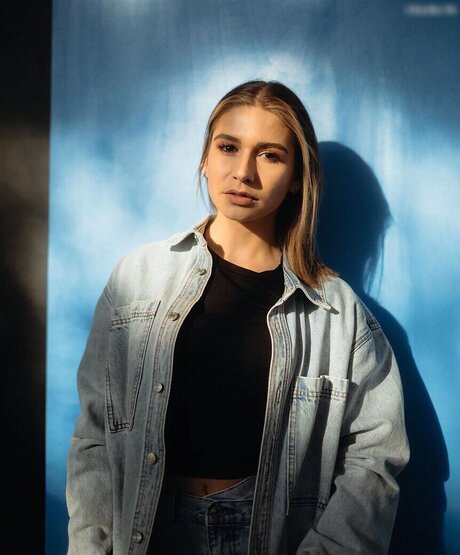 Jana Wosnitza tits onlyfans