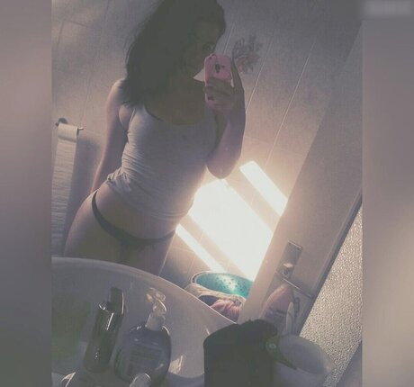 Laura Knoblauch onlyfans leak free