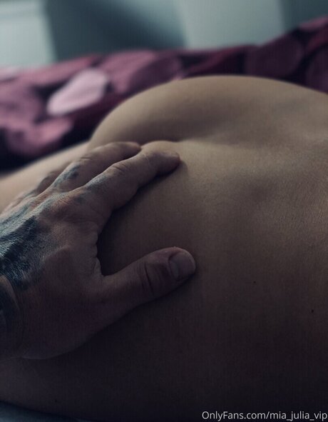 Mia Julia Br ckner leaked onlyfans nudes