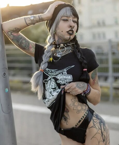 miicky3 0 onlyfans naked pics