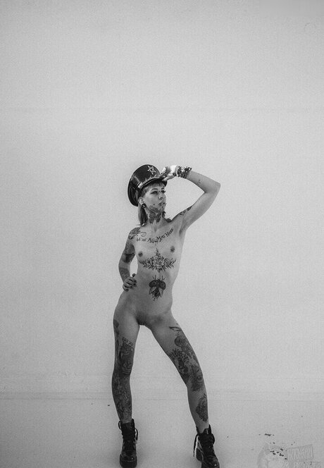 miicky3 0 onlyfans striptease