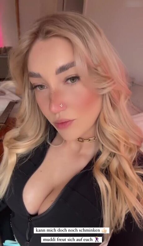 Starletnova onlyfans de