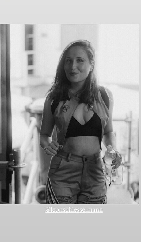 Alice Merton porn only fans